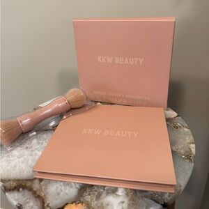 New KKW BEAUTY - Powder Contour and Highlight Kit - light, Medium, deep dark